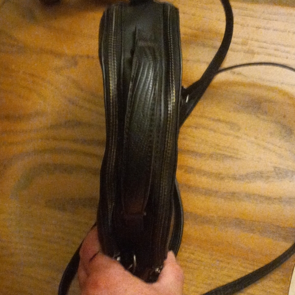 Vera wang purse - Picture 3 of 8